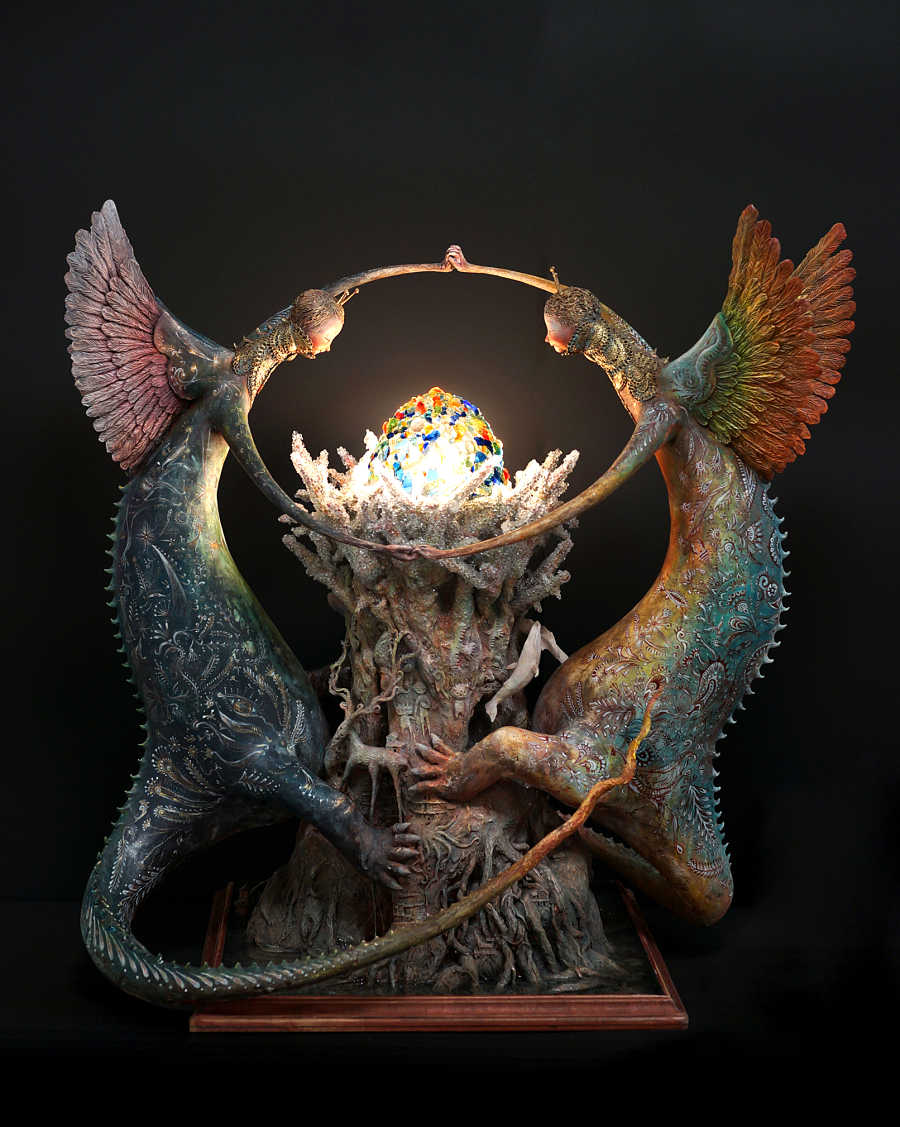 Akishi Ueda  surreal creature sculptures 