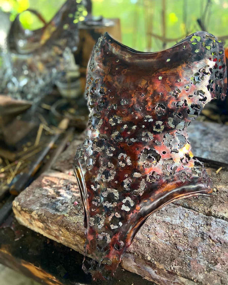 Sloane-Adams-corset-frame